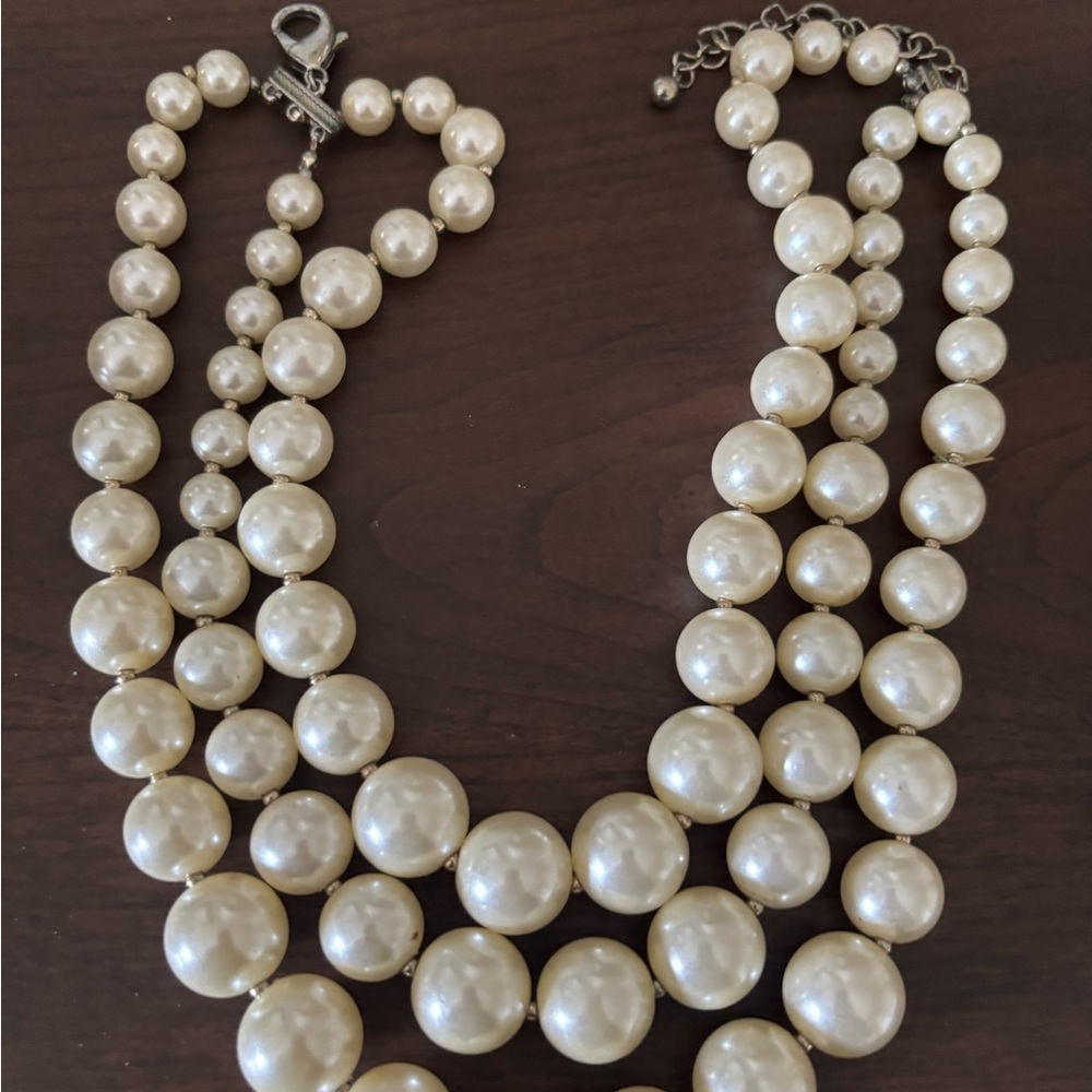 Elegant Pearl Necklace